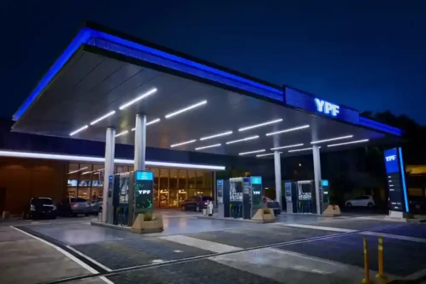 YPF lanzará precios diferenciales y autodespacho nocturno en estaciones de servicio YPF lanzará precios diferenciales y autodespacho nocturno en estaciones de servicio