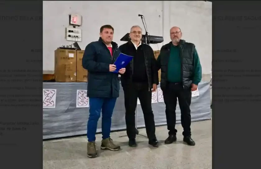 Alcides Calvo participó de la celebración del día nacional del Bombero Voluntario en Santa Clara de Saguier Alcides Calvo participó de la celebración del día nacional del Bombero Voluntario en Santa Clara de Saguier