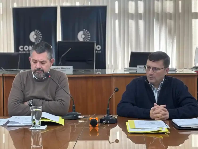 Los ediles recibieron a Bottero para abordar las donaciones de terrenos a instituciones deportivas Los ediles recibieron a Bottero para abordar las donaciones de terrenos a instituciones deportivas