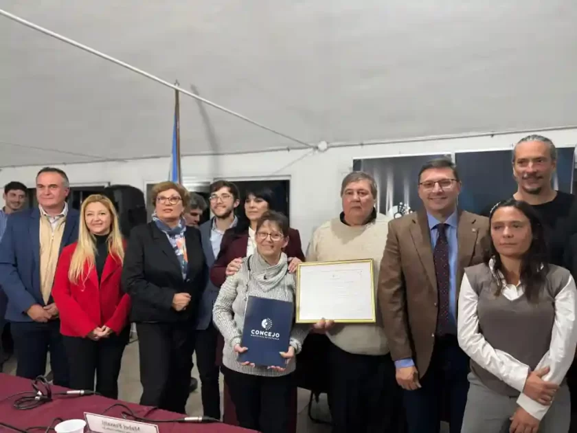 En una emotiva sesión, el Concejo Municipal de Rafaela homenajeó a Gerd Wiesner En una emotiva sesión, el Concejo Municipal de Rafaela homenajeó a Gerd Wiesner