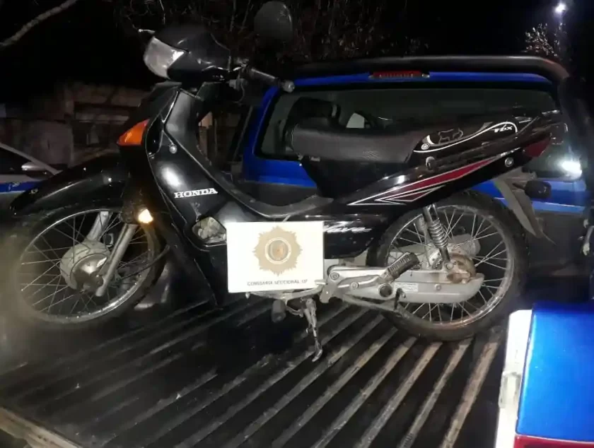 Rafaela: recuperan una moto robada que fue hallada abandonada Rafaela: recuperan una moto robada que fue hallada abandonada