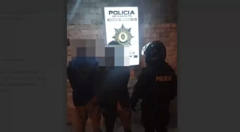 Detenidos en Rafaela dos hombres que robaron una silla de un bar Detenidos en Rafaela dos hombres que robaron una silla de un bar