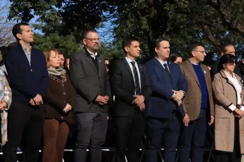 Rafaela conmemoró el Día de la Bandera con una emotiva jornada Rafaela conmemoró el Día de la Bandera con una emotiva jornada