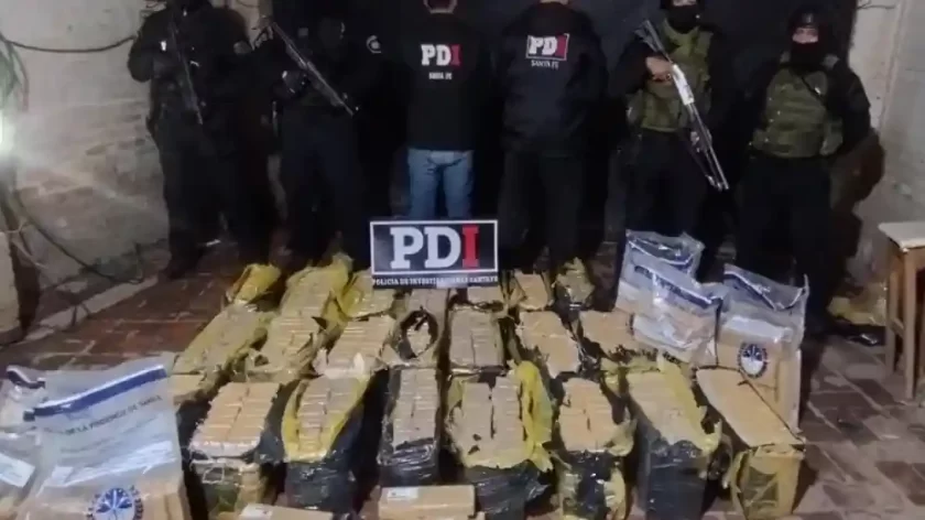 Santa Fe: la PDI secuestró más de 500 kilos de marihuana en un allanamiento Santa Fe: la PDI secuestró más de 500 kilos de marihuana en un allanamiento