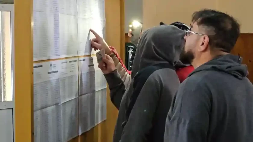 Baja participación marcó las Elecciones en Santa Fe: Solo el 46% del padrón asistió a votar Baja participación marcó las Elecciones en Santa Fe: Solo el 46% del padrón asistió a votar