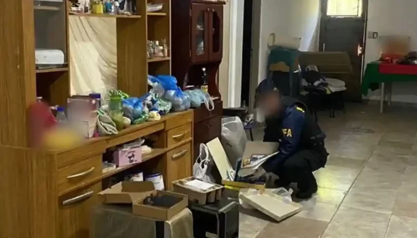 Desarticulan red de abuso sexual infantil: 14 detenidos y una menor rescatada en el megaoperativo "Friend's" Desarticulan red de abuso sexual infantil: 14 detenidos y una menor rescatada en el megaoperativo "Friend's"
